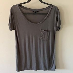 Women’s Banana Republic tshirt